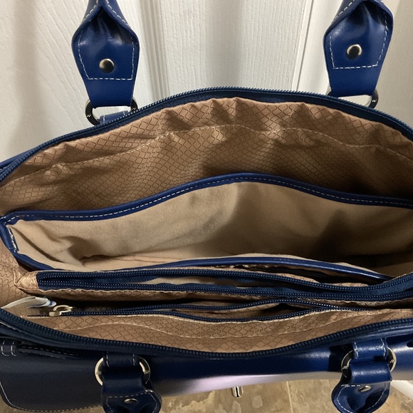 McKlein Winnetka Leather Laptop Briefcase, Navy, Fits 15” Laptop - Picture 4 of 7
